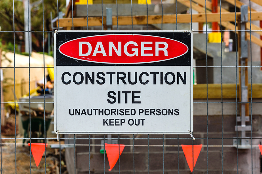 Danger sign for rigging, dismantling & demolition site