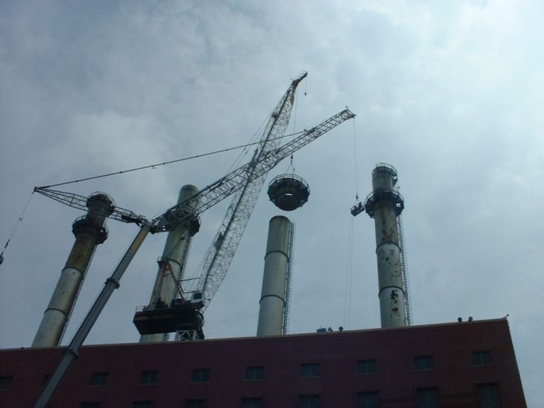 Decommissioning and Dismantling of Large Steel Stacks